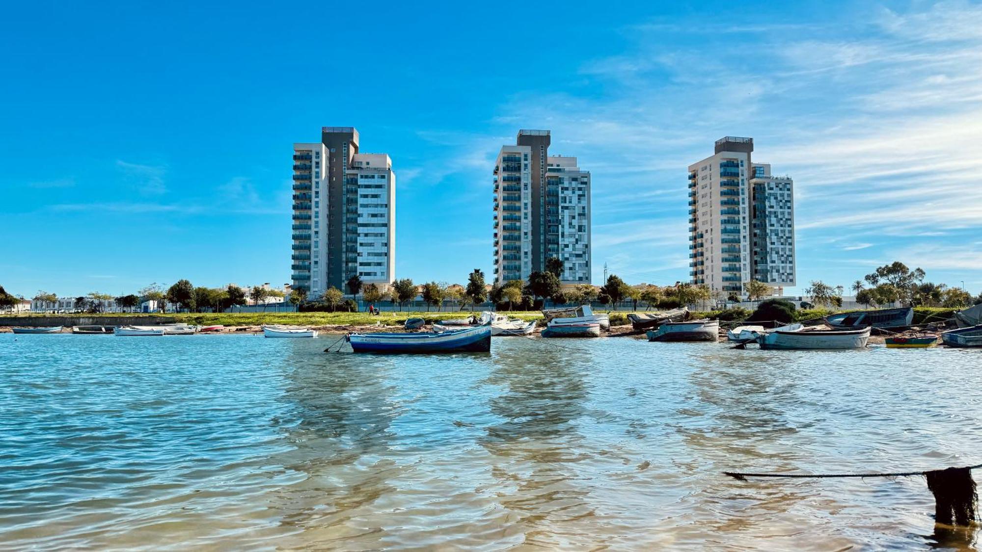 Bahia Azul Suites, Piscina & Padel Сан Фернандо Экстерьер фото